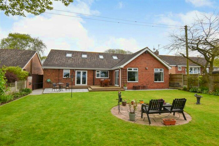 4 Bedroom Detached House For Sale In Burton Road, Flixborough, DN15