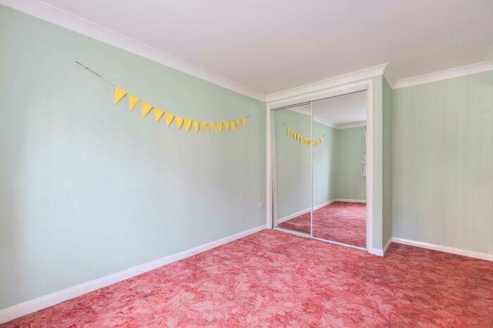 2 Bedroom Retirement Property For Sale In Portland Road, East Grinstead, RH19
