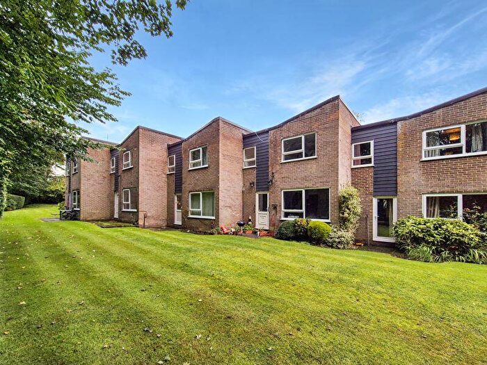 3 Bedroom Detached House For Sale In Park Villas, Roundhay, Leeds, LS8