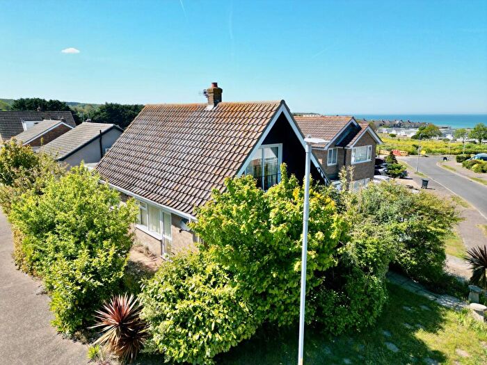 3 Bedroom Chalet For Sale In Clifton Park, Cromer, NR27