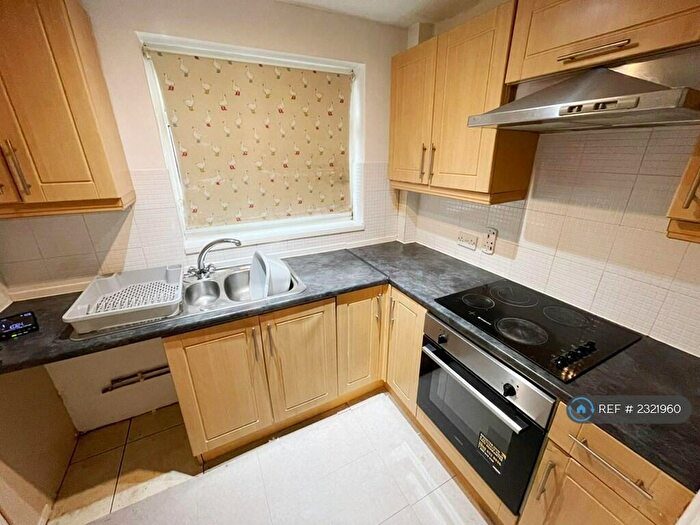 1 Bedroom Flat To Rent In Savick Avenue, Bolton, BL2
