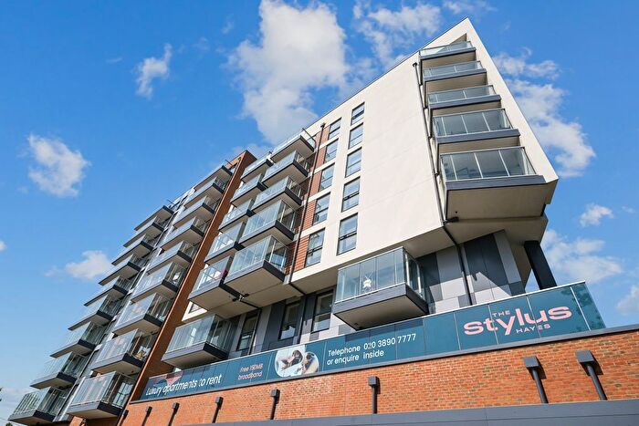 2 Bedroom Flat To Rent In Stylus Place, Hayes, UB3
