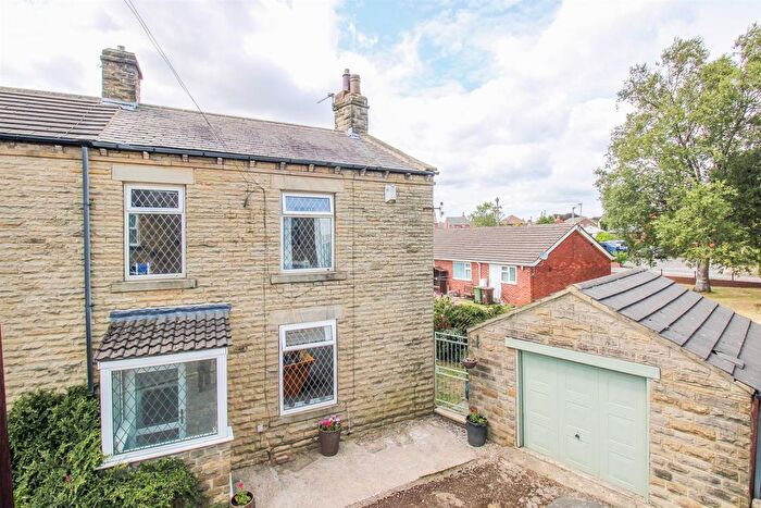 3 Bedroom End Terrace House For Sale In Cross Ryecroft Street, Ossett, WF5