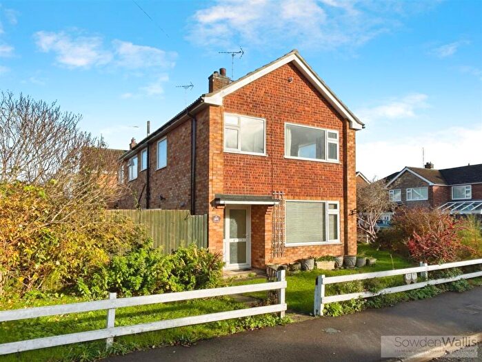 3 Bedroom Semi Detached House For Sale In Caithness Road, Stamford, PE9