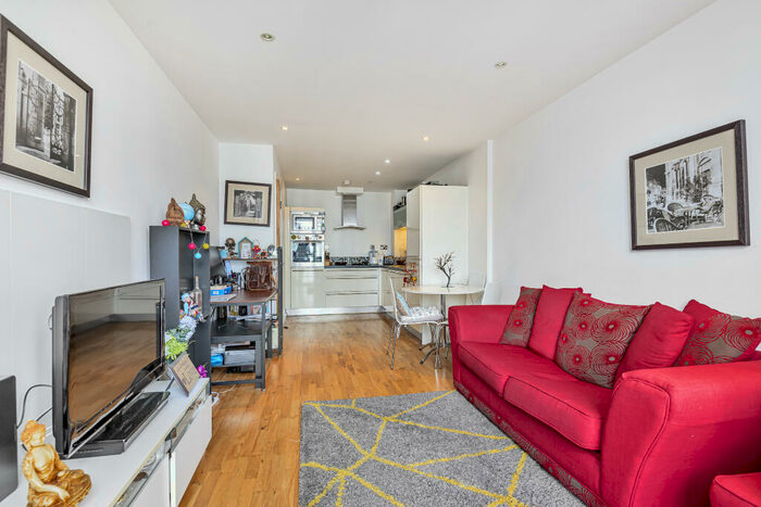 1 Bedroom Flat To Rent In Millharbour, London, E14
