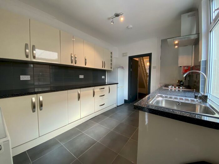 4 Bedroom Terraced House To Rent In Arran Street, Roath, CF24