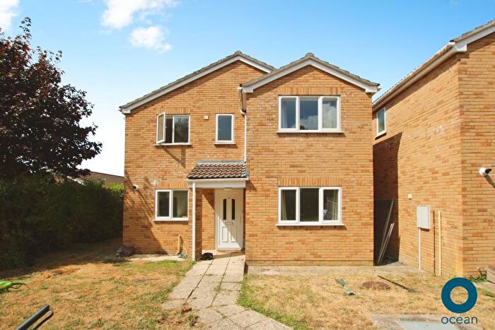5 Bedroom Detached House To Rent In St. Teresas Court - Filton, BS34