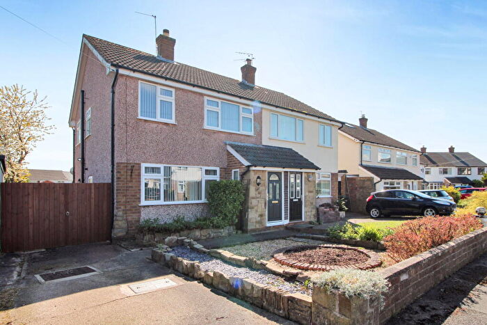 3 Bedroom Semi-Detached House For Sale In Rydal Close, Heswall, Wirral, CH61