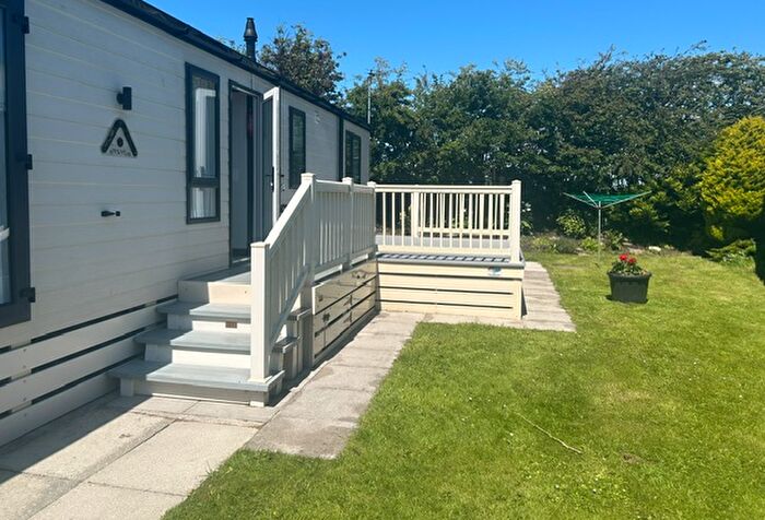 2 Bedroom Park Home For Sale In Willowgrove Leisure Park, FY6