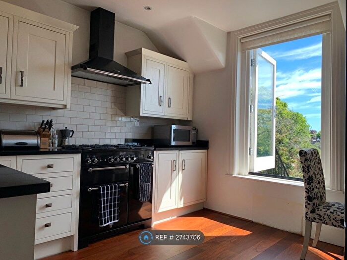 2 Bedroom Flat To Rent In Kew Road, Richmond, TW9