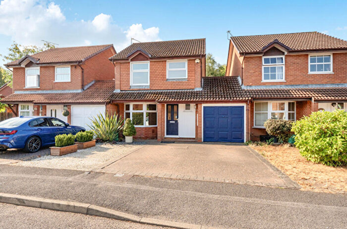 3 Bedroom Link Detached House For Sale In Wimblington Drive, Lower Earley, Reading, RG6