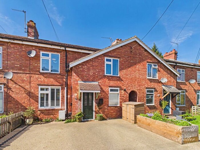 4 Bedroom Terraced House For Sale In Buckingham Road, Gawcott, Buckingham, MK18
