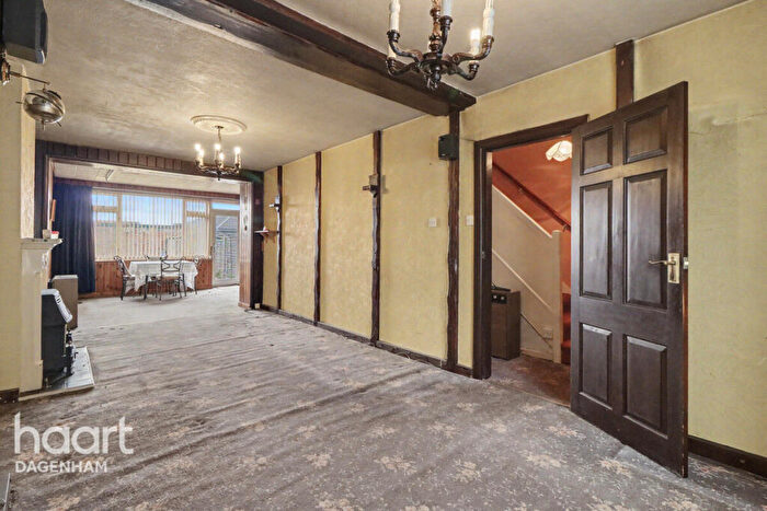 2 Bedroom Terraced House For Sale In Wood Lane, Dagenham, RM9