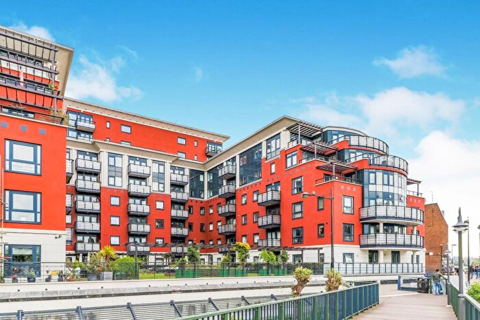 2 Bedroom Flat To Rent In Garricks House, Wadbrook Street, Kingston Upon Thames, KT1