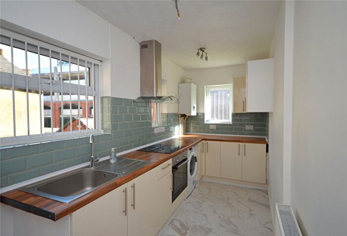 2 Bedroom Flat To Rent In Faringdon Road, Swindon, Wiltshire, SN1