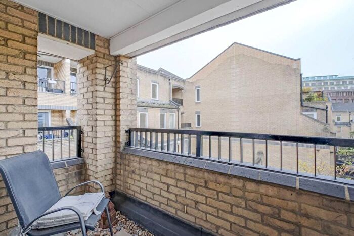 2 Bedroom Flat To Rent In Back Church Lane, Aldgate, London, E1