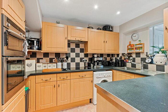 3 Bedroom Terraced House For Sale In Old School Close, Codicote, Hitchin, SG4