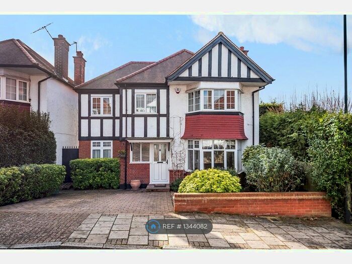 4 Bedroom Detached House To Rent In Wickliffe Gardens, Wembley, HA9