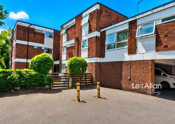 2 Bedroom Flat To Rent In Bristol Road South, Northfield, B31