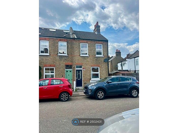 2 Bedroom End Of Terrace House To Rent In Hilldrop Road, Bromley, BR1