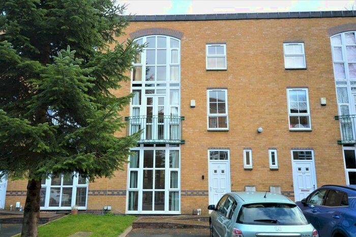 3 Bedroom Town House To Rent In Moseley Gate, Moseley, B13