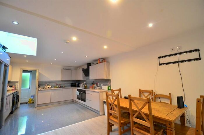 7 Bedroom Terraced House To Rent In Heeley Road, Selly Oak, Birmingham, B29