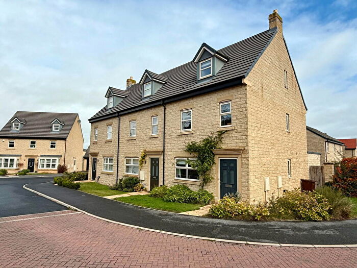 4 Bedroom Town House For Sale In Boston Spa, Thorp Drive, LS23