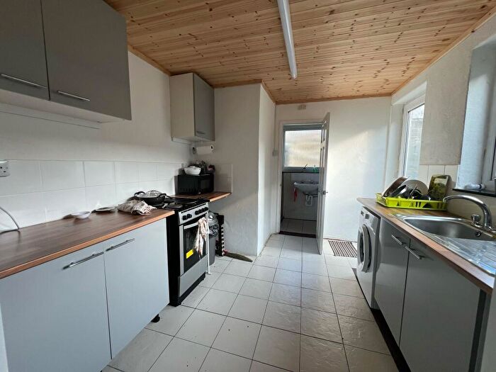 2 Bedroom Flat To Rent In Plym Street, Plymouth, PL4