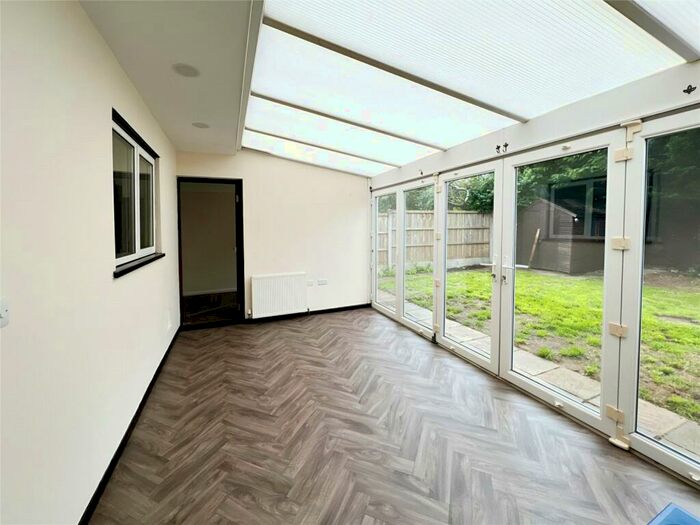 3 Bedroom Semi-Detached House To Rent In Eddington Close, Maidstone, Kent, ME15