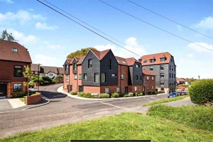 1 Bedroom Flat For Sale In Greatness Mill Court, Sevenoaks, Kent, TN14