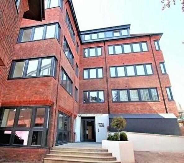 1 Bedroom Flat To Rent In High Street, Uxbridge, UB8