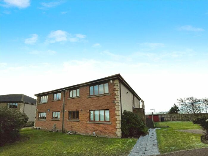 2 Bedroom Flat To Rent In Tyrie Court, Kirkcaldy, Fife, KY1