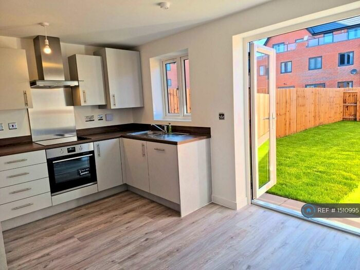 2 Bedroom Terraced House To Rent In Ascot Way, Birmingham, B31