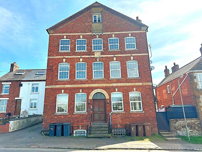 3 Bedroom Apartment For Sale In Rockingham Road, Cottingham, LE16