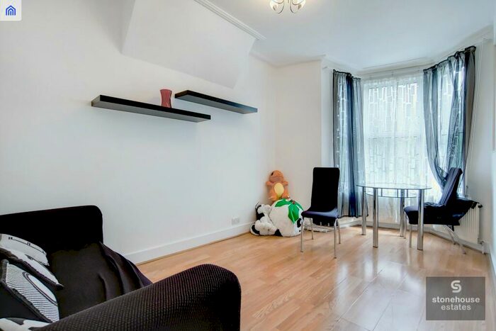 1 Bedroom Apartment To Rent In Seven Sisters Road, First Floor Flat, Tottenham, London, N15