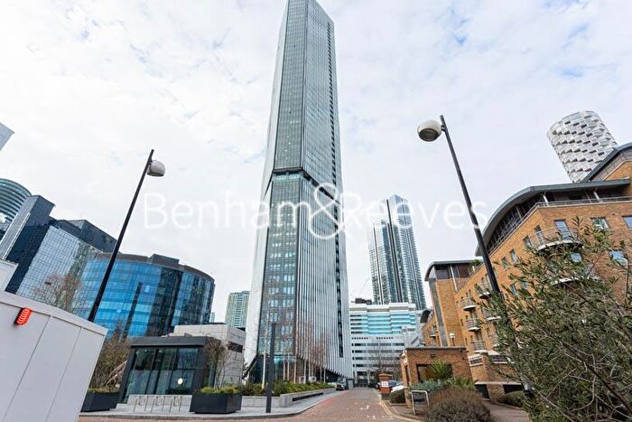 2 Bedroom Apartment To Rent In Amory Tower, Marsh Wall, London, E14