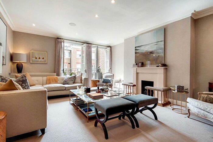3 Bedroom Property To Rent In Dorset Mews, Belgravia, SW1X