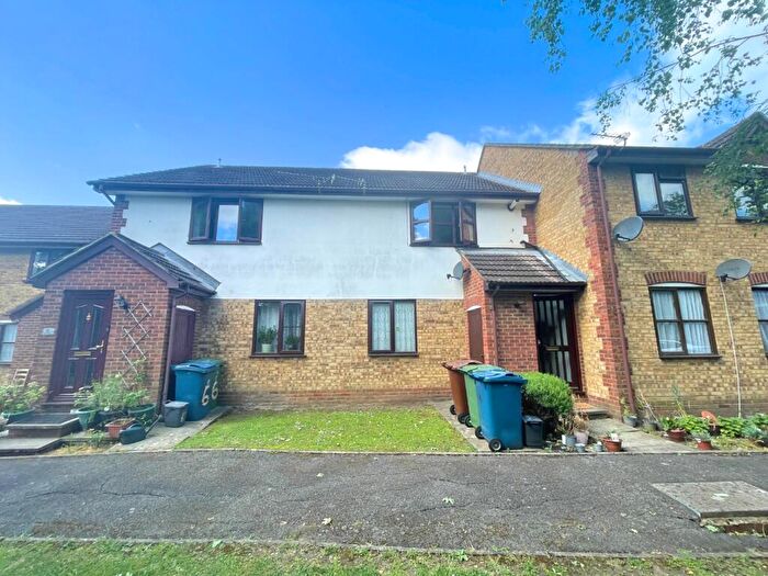 1 Bedroom Flat For Sale In Lime Close, Harrow, Greater London, HA3