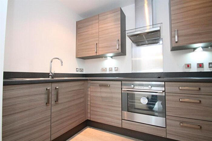 2 Bedroom Flat For Sale In Rick Roberts Way, Stratford, E15