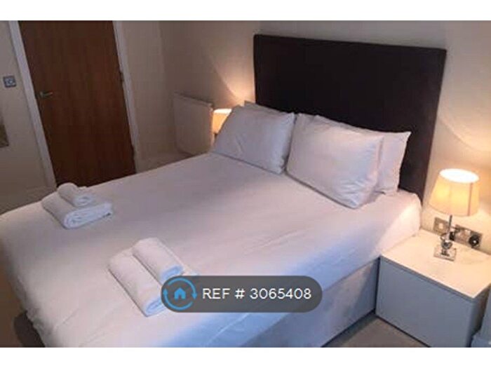 1 Bedroom Flat To Rent In Colbalt Point, London, E14