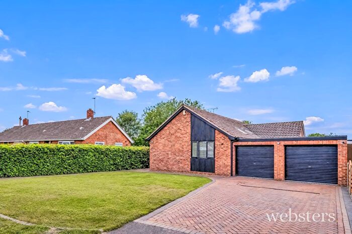 4 Bedroom Detached Bungalow For Sale In Holt Road, Horsford, NR10