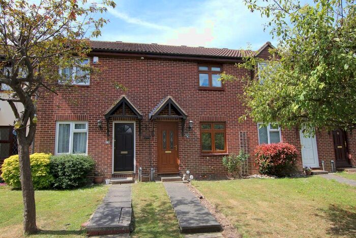2 Bedroom Property To Rent In Marlborough Way, Billericay, CM12