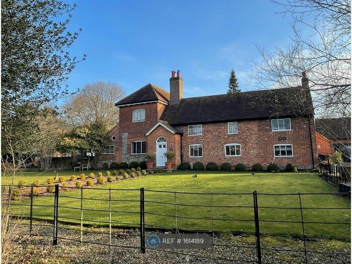 5 Bedroom Detached House To Rent In Snells Lane, Little Chalfont, HP7
