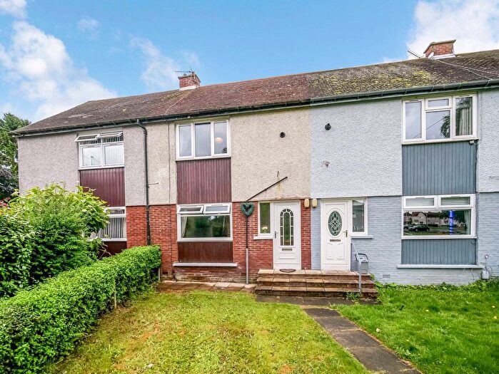 2 Bedroom Terraced House For Sale In Craig Crescent, Kirkintilloch, Glasgow, East Dunbartonshire, G66