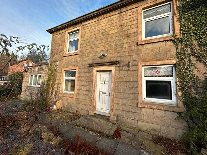 3 Bedroom End Of Terrace House For Sale In East View, Bury, BL9