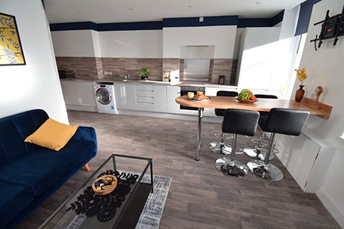 2 Bedroom Flat To Rent In Dalton Street, Cathays, Cardiff, CF24