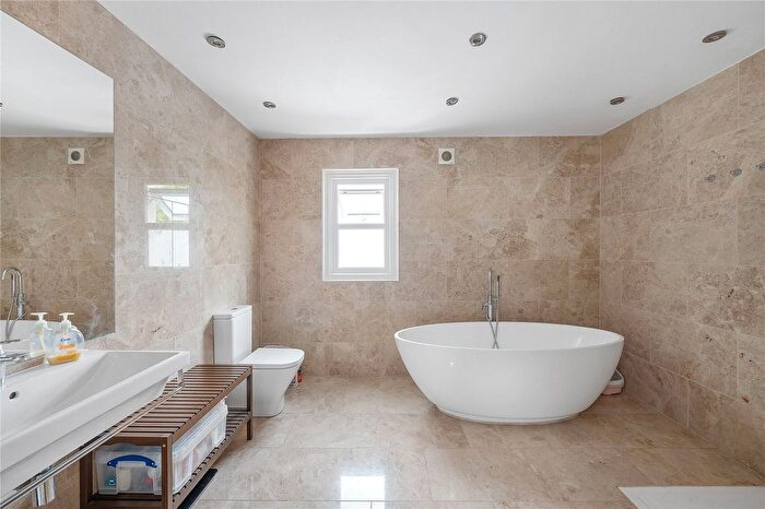 5 Bedroom Detached House For Sale In Bromley Common, Bromley, BR2