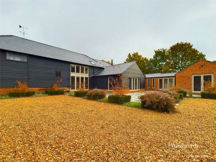 5 Bedroom House To Rent In Islandstone Lane, Hurst, Reading, Berkshire, RG10