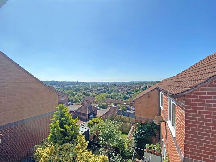 2 Bedroom Terraced House To Rent In Exeter, EX4