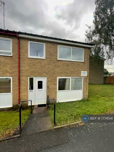 3 Bedroom End Of Terrace House To Rent In Dilworth Court, Stockport, SK2
